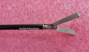 Smith+Nephew7208305 Laparoscopic Grasping Forceps 5mm x 36cm with ratchet Handle