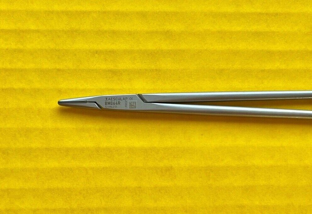 Aesculap Surgical Durogrip TC Needle Holder, Serrated Jaws, 8.25" REF: BM064R