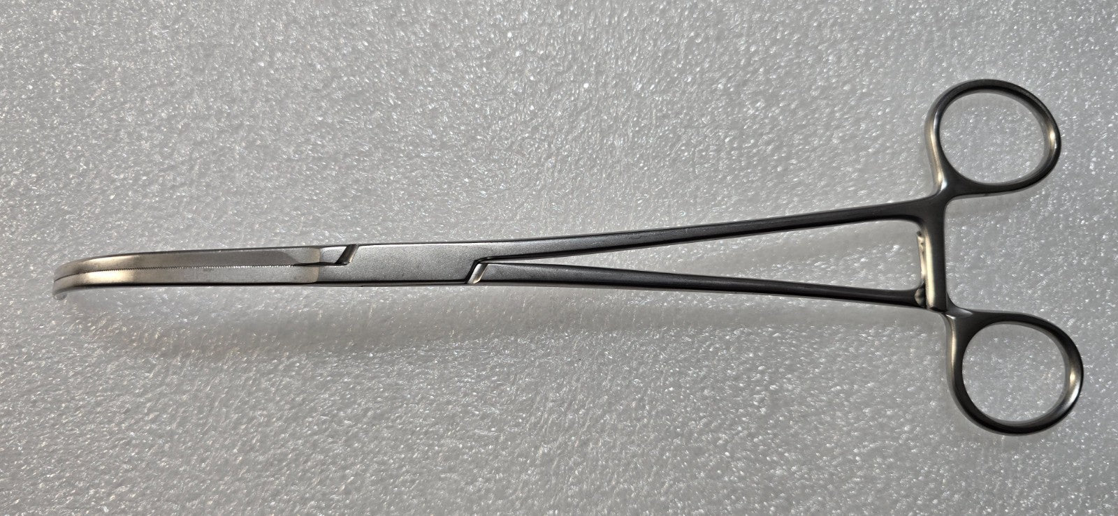 V. Mueller CH6352 Surgical Glover Clamp 9 3/4" Curved Jaws.