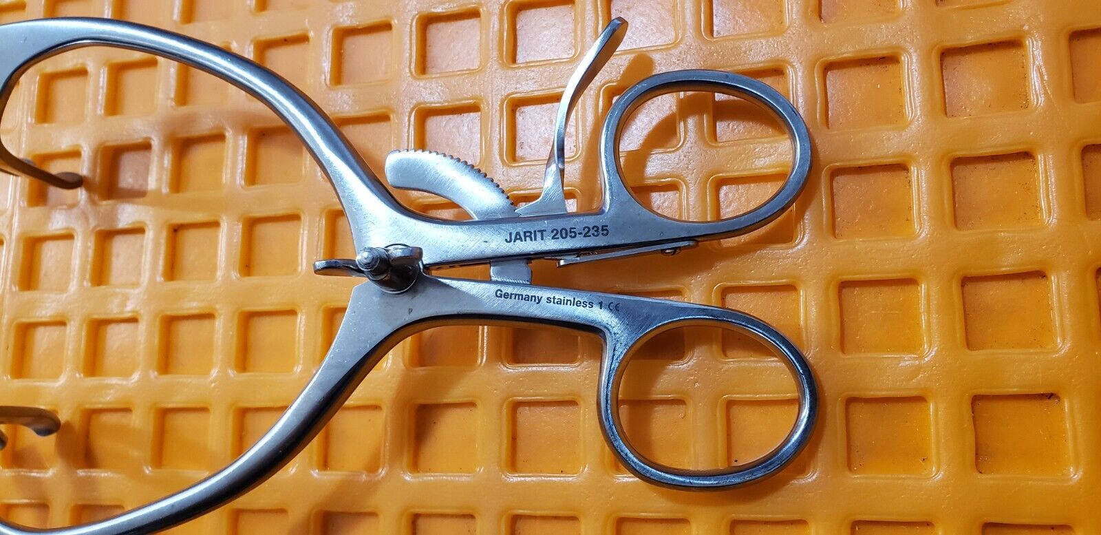 Jarit 205-235 Surgical Mayo-Adams Retractor W-Removable center Blade 6.5"