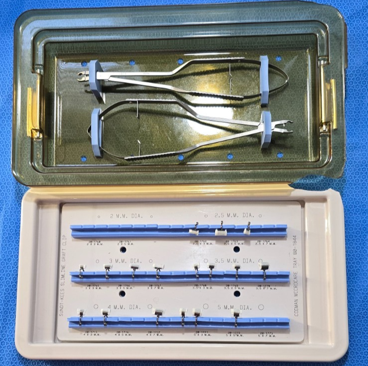 Codman 20-5201 Surgical Sundit Slim Line Clip Applier Set with Tray