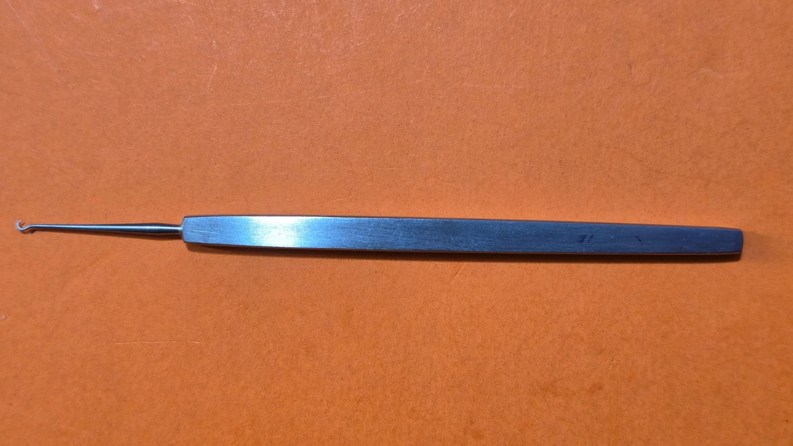 Codman 38-6525 Surgical Orthopedic Skin Hook 4.5" Sharp Single