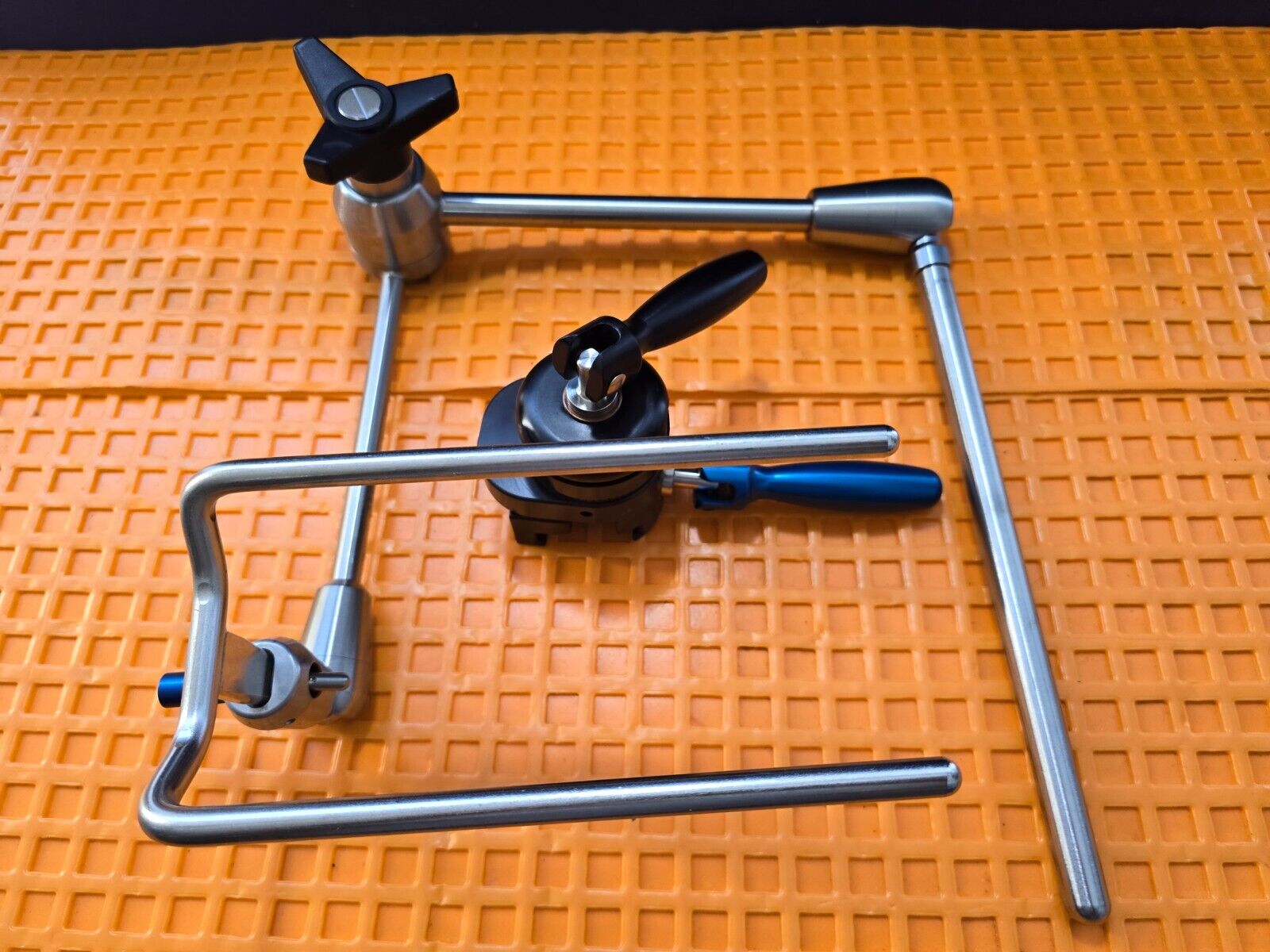 Allen Medical Surgical Table Mounted Retractor Arm with Automated Rail Clamp