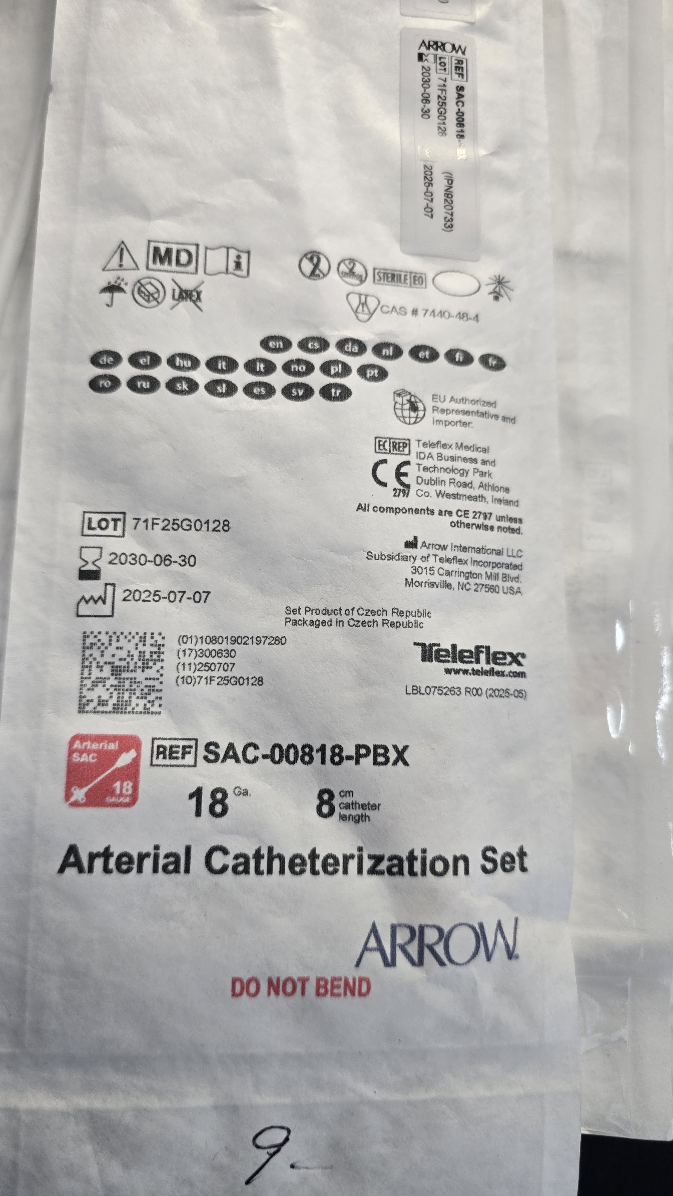 Teleflex Arterial Catheterization Set 18 Ga x 8 cm REF: SAC-00818-PBX Dated: 2030